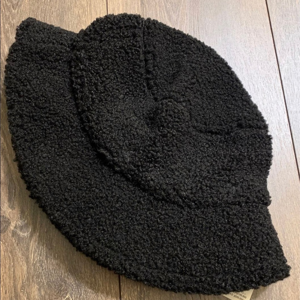 Black Furry Fuzzy Sherpa Bucket Hat